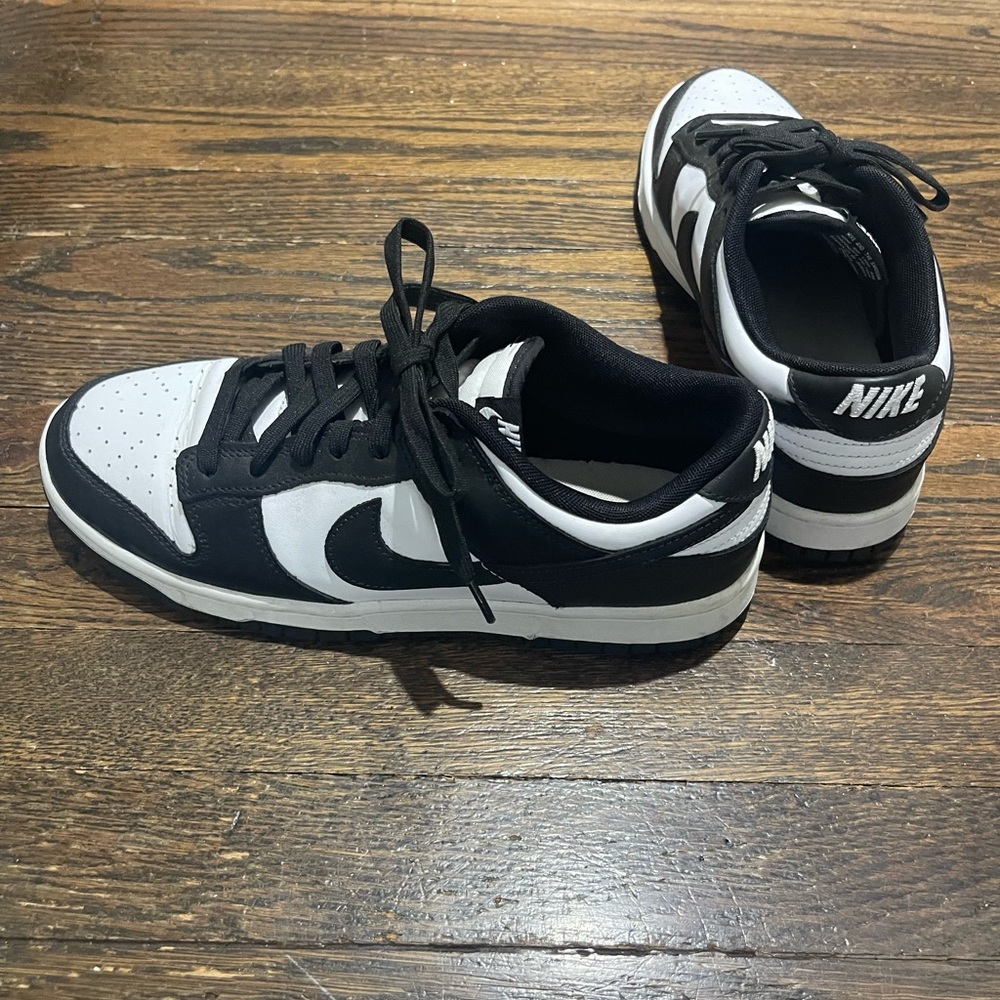 Nike Classic Black and White Low-Tops